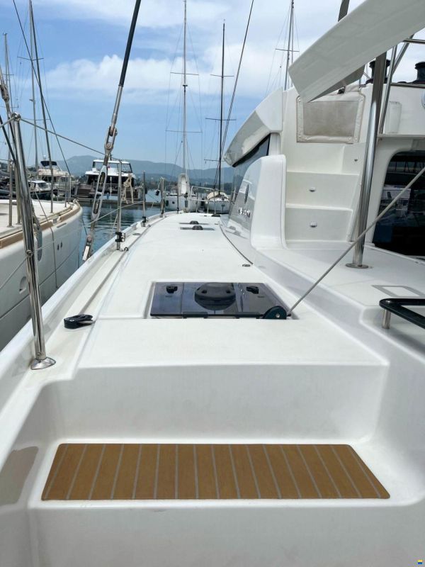 Lagoon 46 Owner's Version