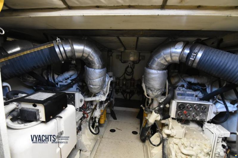 Ferretti 70 Flybridge
