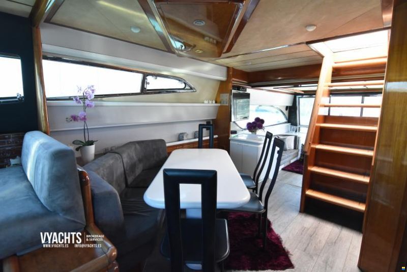 Ferretti 70 Flybridge