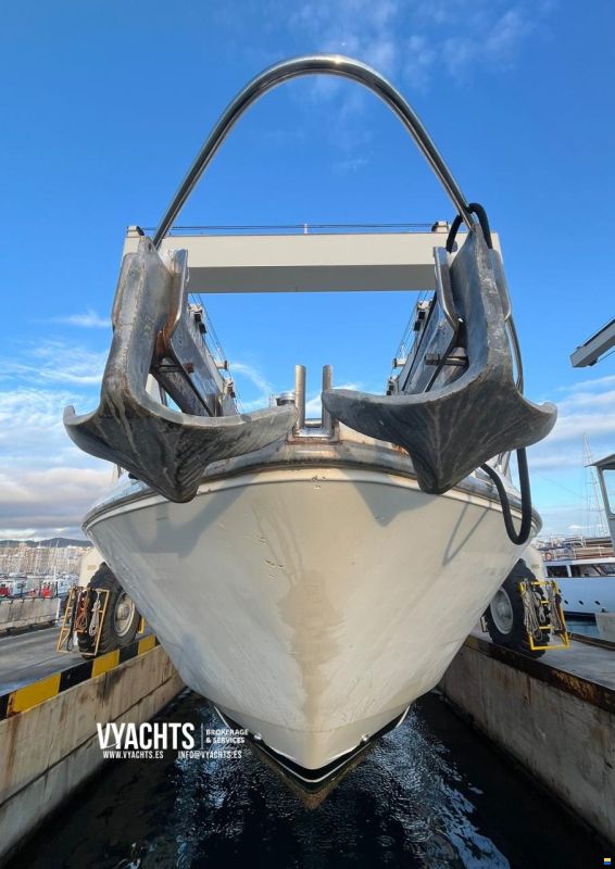 Ferretti 70 Flybridge
