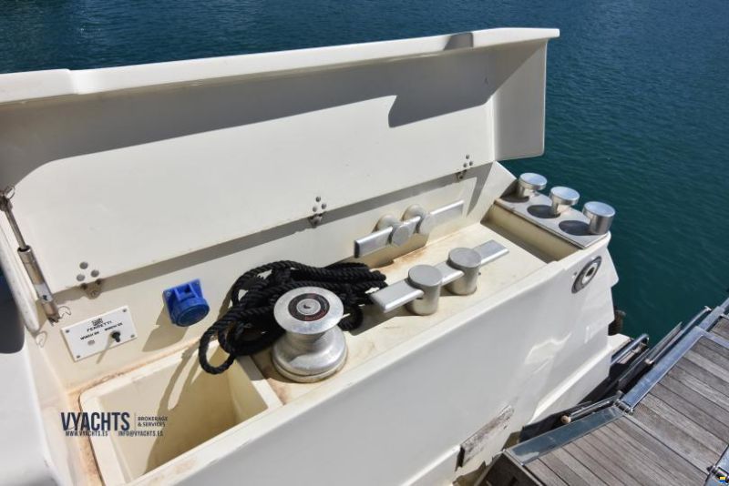 Ferretti 70 Flybridge