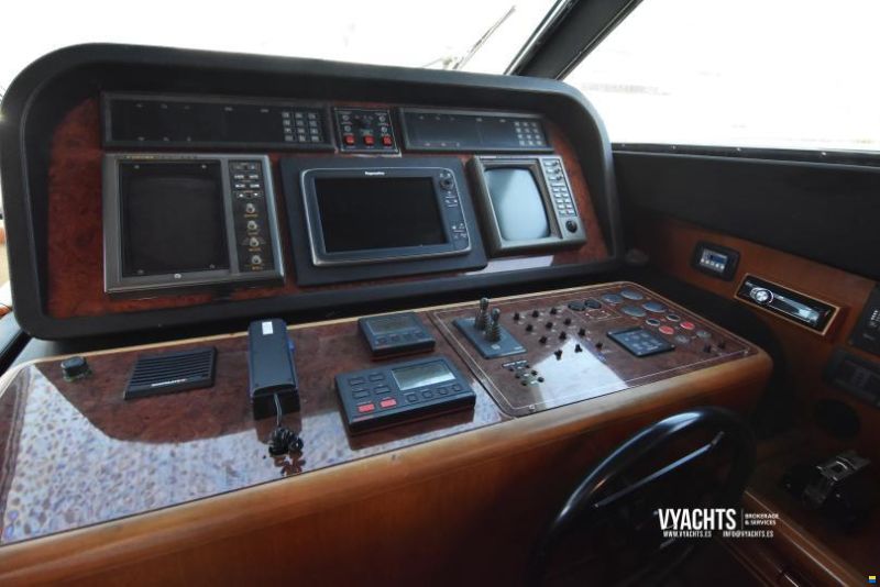 Ferretti 70 Flybridge