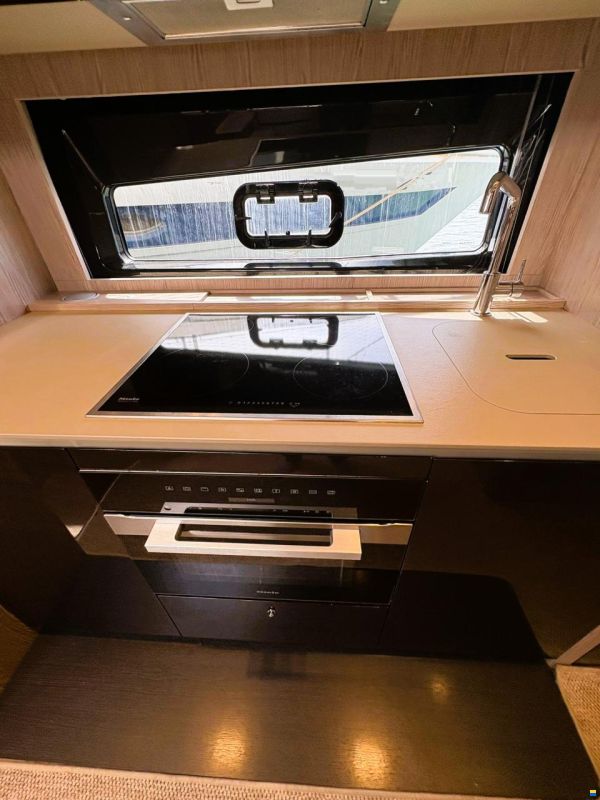 Azimut Atlantis 51