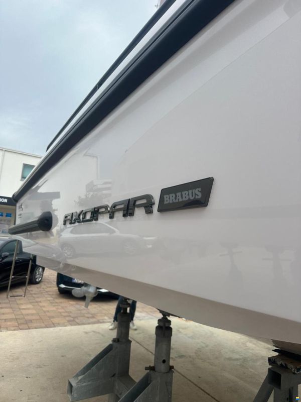 Axopar 37 XC Cross Cabin Brabus