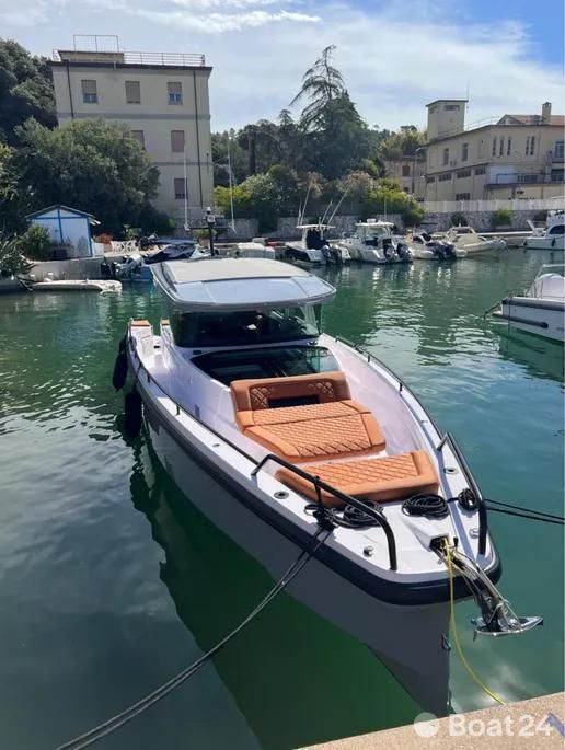 Axopar 37 XC Cross Cabin Brabus