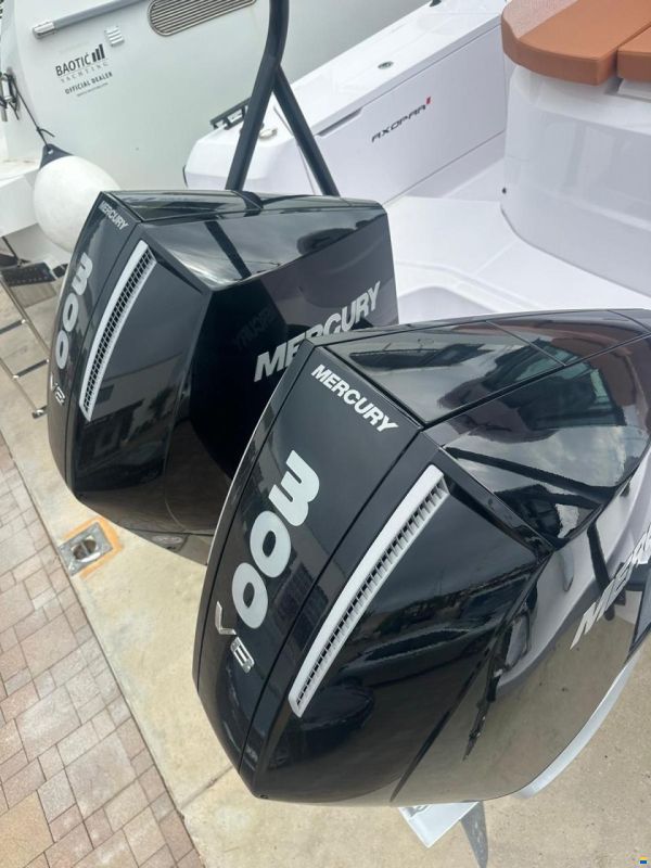 Axopar 37 XC Cross Cabin Brabus