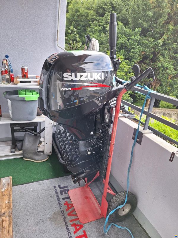 Suzuki DF8 A