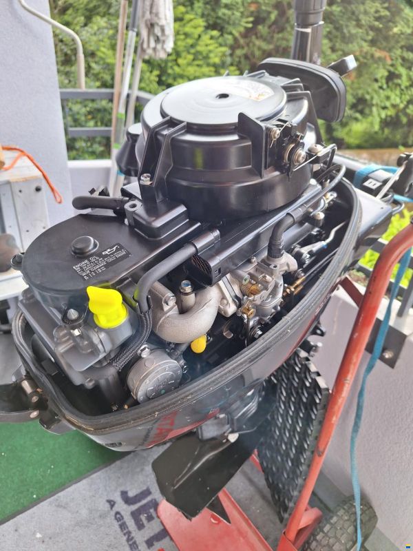 Suzuki DF8 A