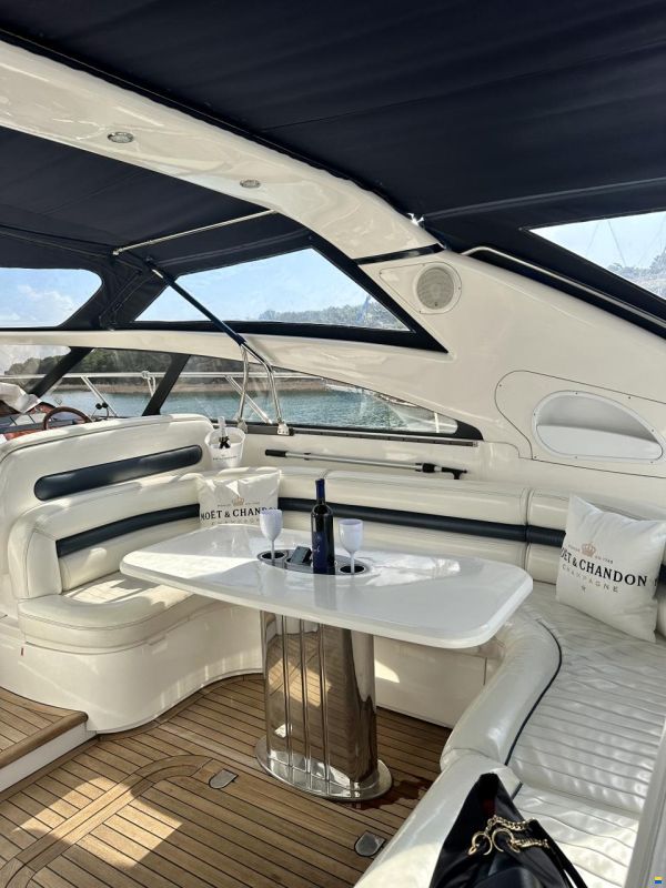 Princess Yachts V50 D12