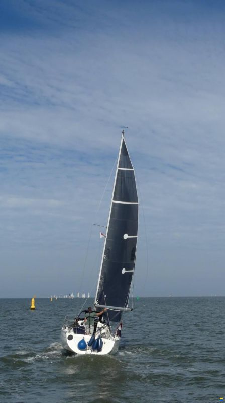 Beneteau First 285