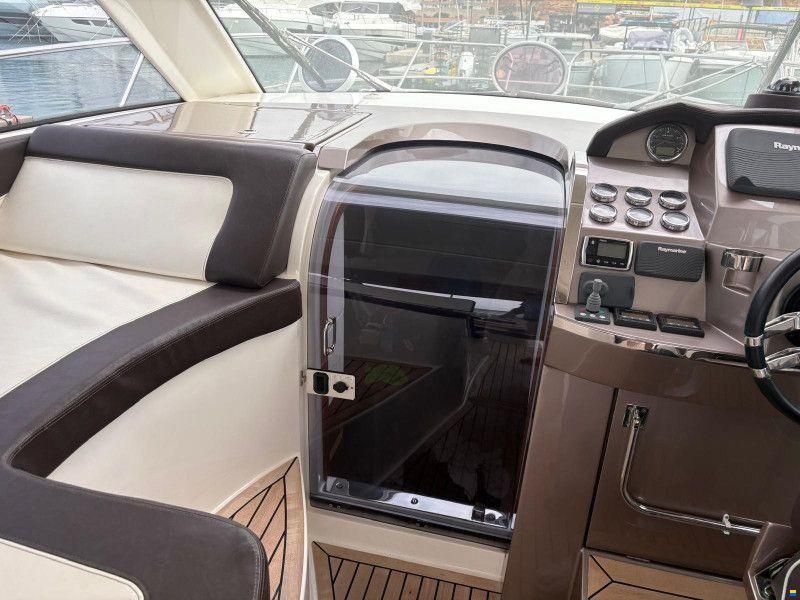 Galeon 325 HTS