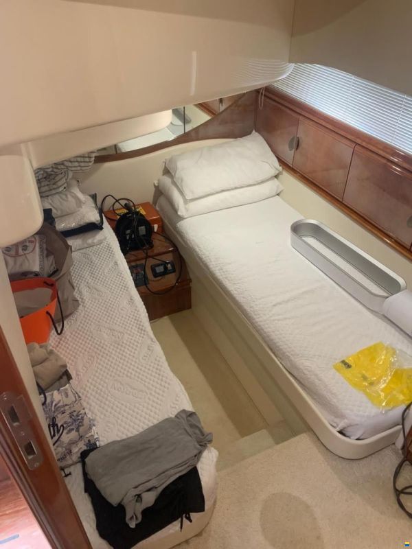 Pershing 52'