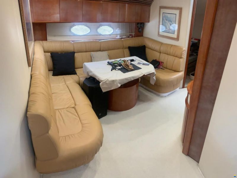 Pershing 52'