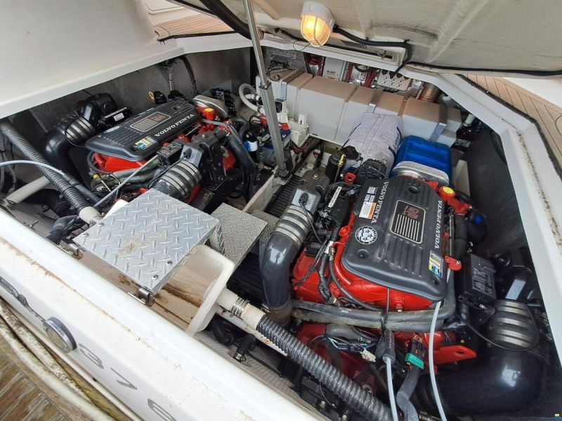 Regal Marine COMMODORE 3760