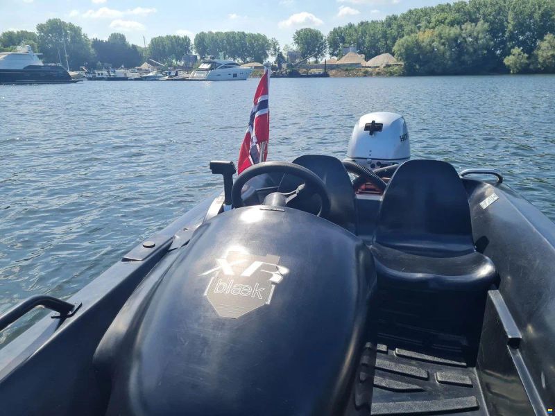 River 350 XR Black Edition