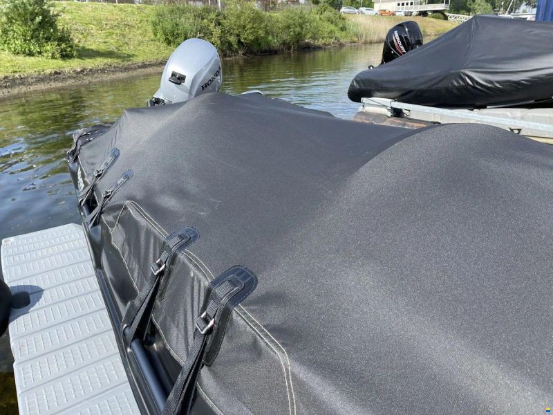 River 350 XR Black Edition