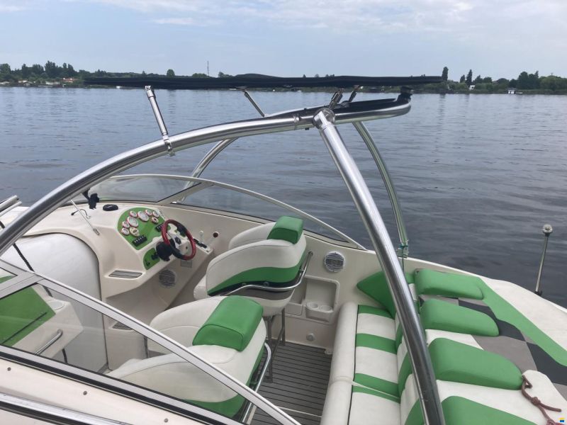 Rinker Captiva 262 SS