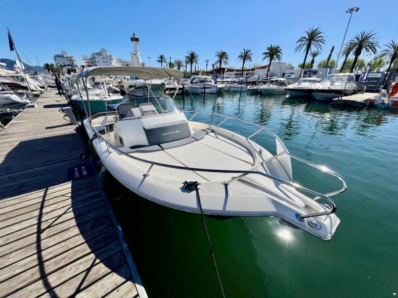 White Shark 240 Sport Cabin