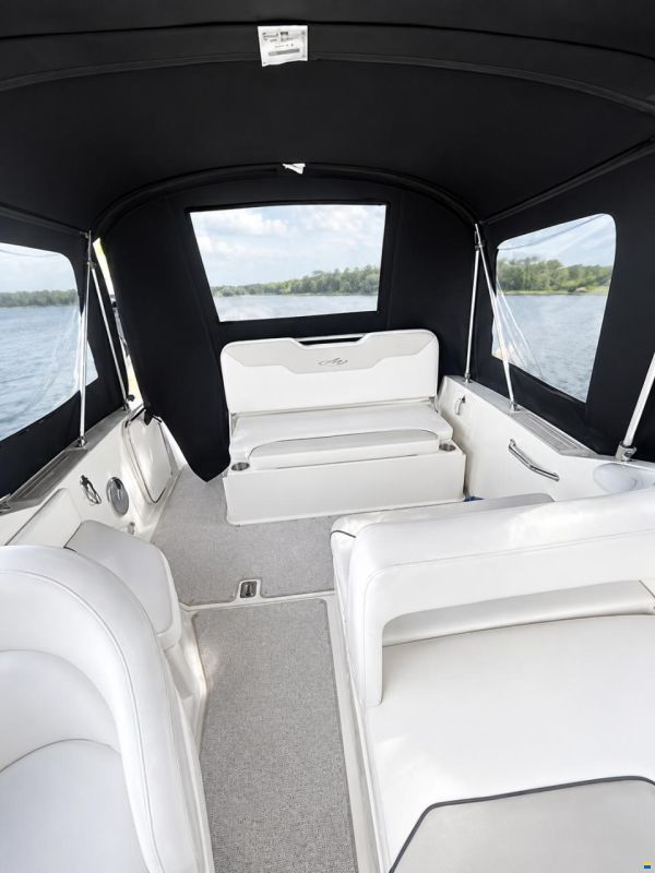 Sea Ray 255 Sundancer