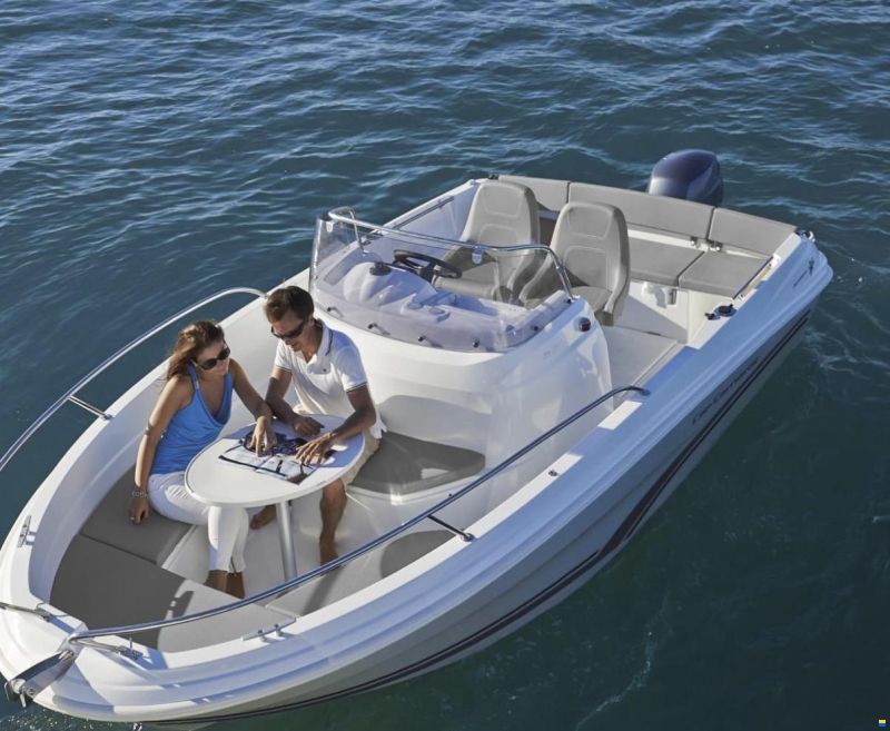 Jeanneau CAP Camara 5.5CC