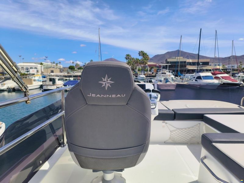Jeanneau Merry Fisher 1095 Flybridge