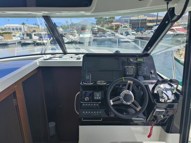 Jeanneau Merry Fisher 1095 Flybridge