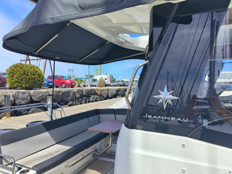 Jeanneau Merry Fisher 1095 Flybridge