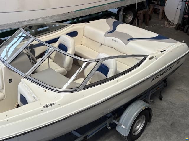 Stingray 180 RX Bowrider, Bj. 2005 Berlin bei Ya