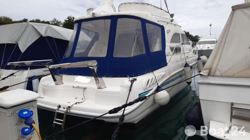 Sealine F33