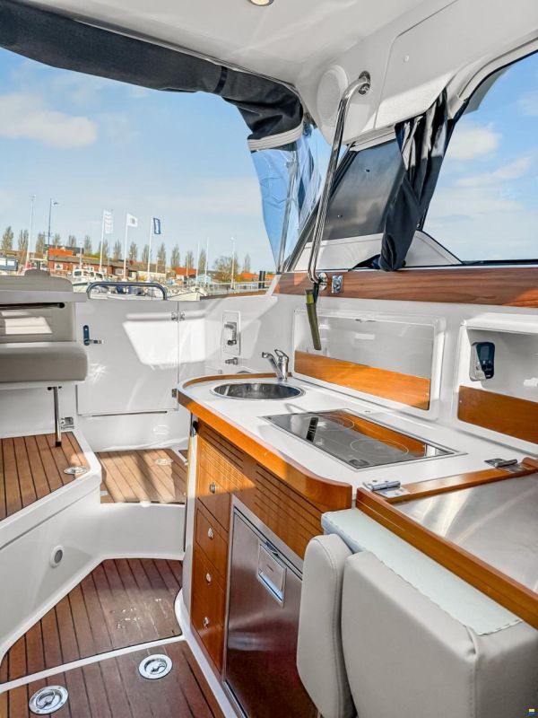 Aquador 28 HT