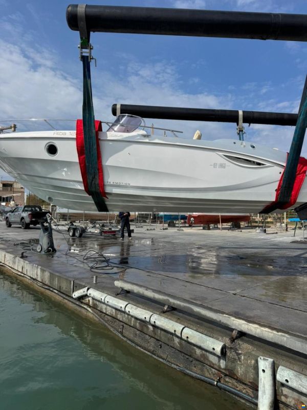 Sessa Key Largo 27