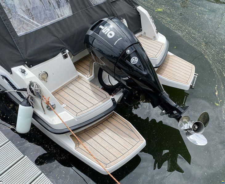 Flipper ST 700