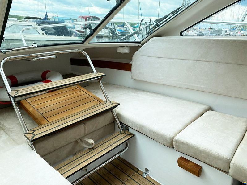 Flipper ST 700