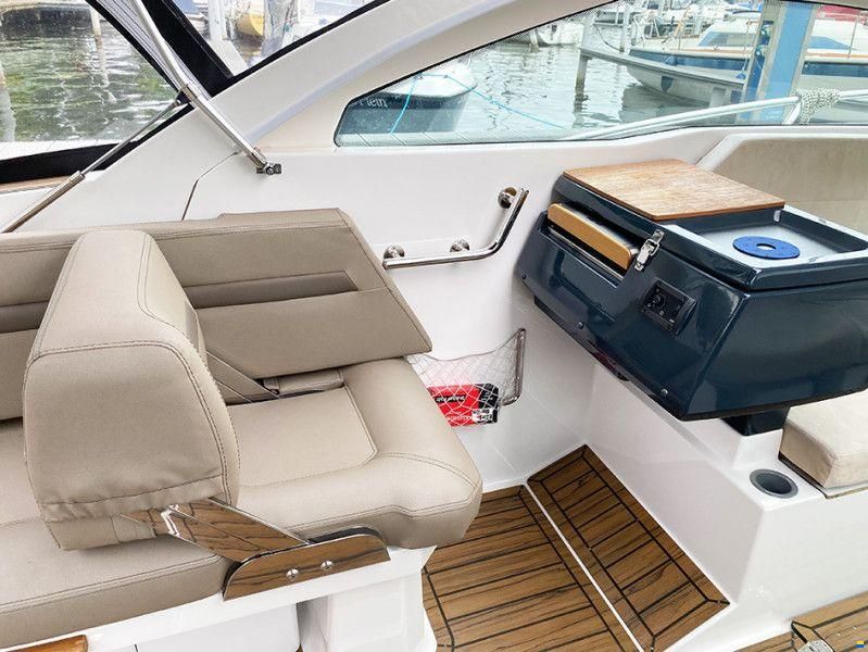 Flipper ST 700