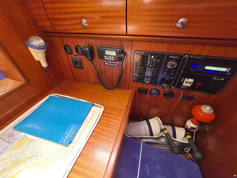 Bavaria 44