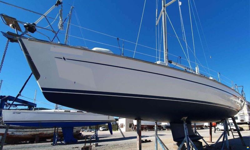 Bavaria 44