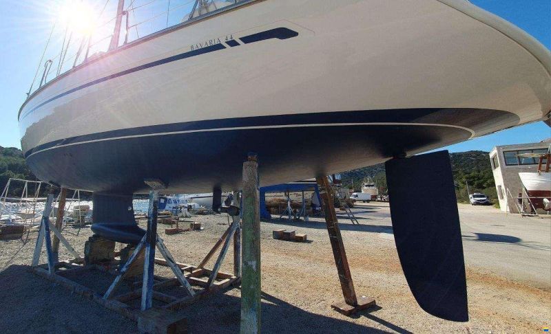 Bavaria 44