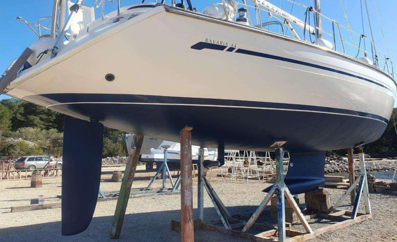 Bavaria 44