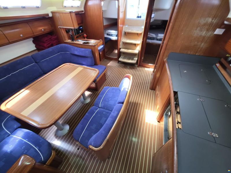 Bavaria 44