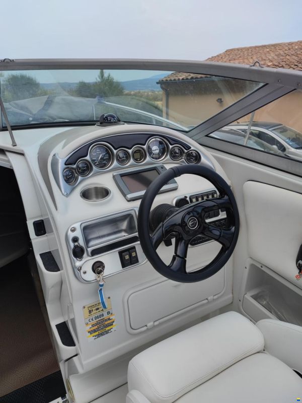 Crownline 275 CCR