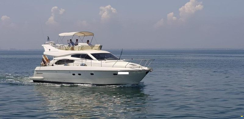 Ferretti 460