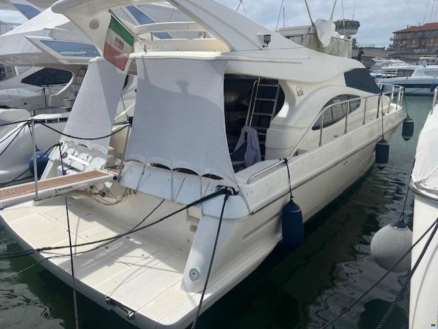 Ferretti 460