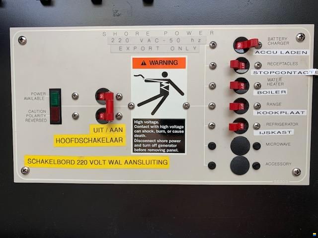 Maxum 2800 SCR