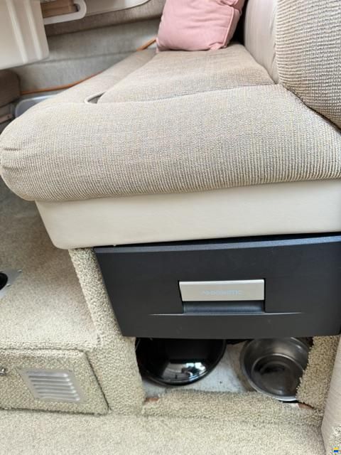 Maxum 2800 SCR