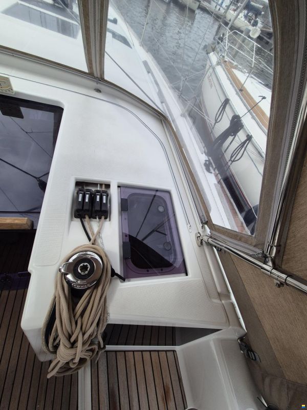 Dufour Grand Large 360