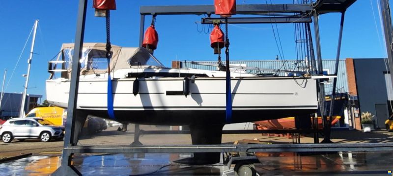 Dufour Grand Large 360