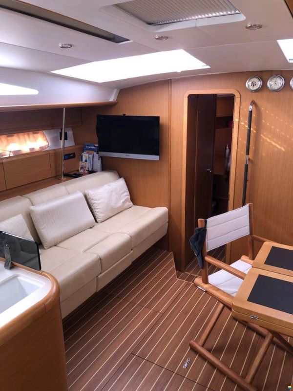 Jeanneau 53