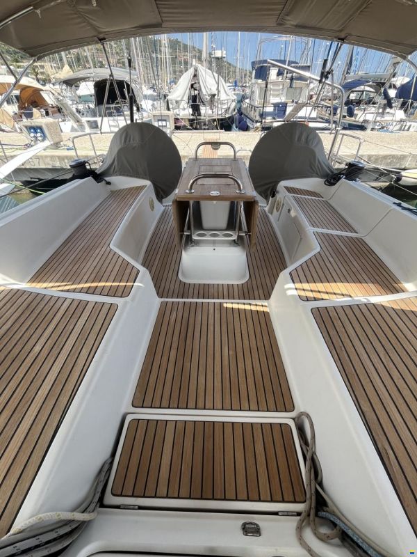 Jeanneau 53