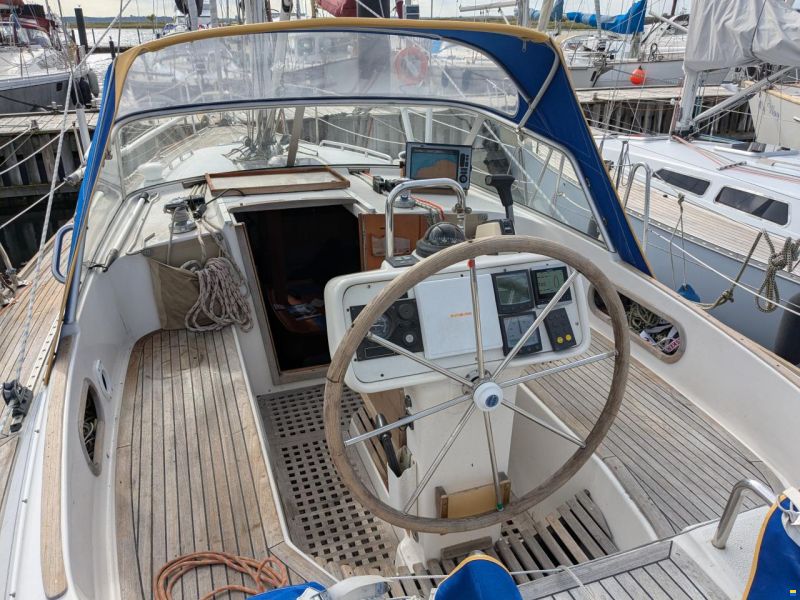 Maxi 38