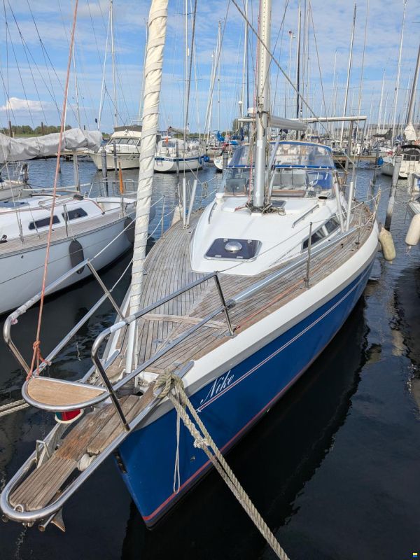 Maxi 38